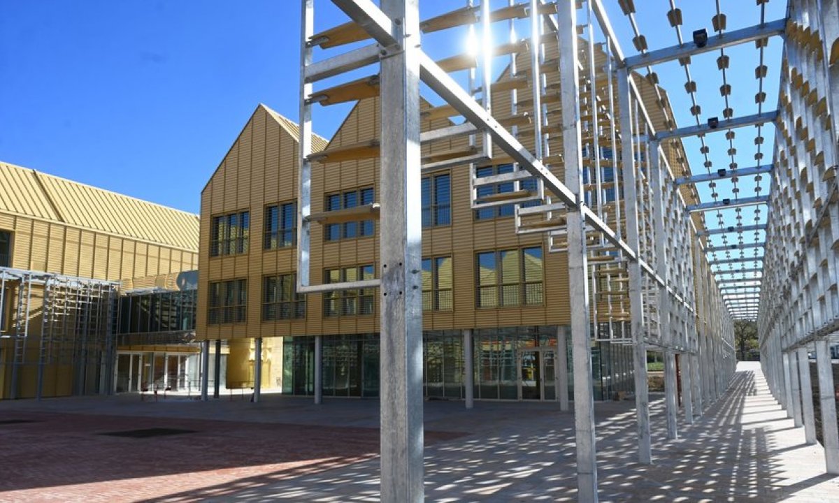 Retour sur l'inauguration du nouveau pôle culturel et administratif de la Tuilerie à Limoux