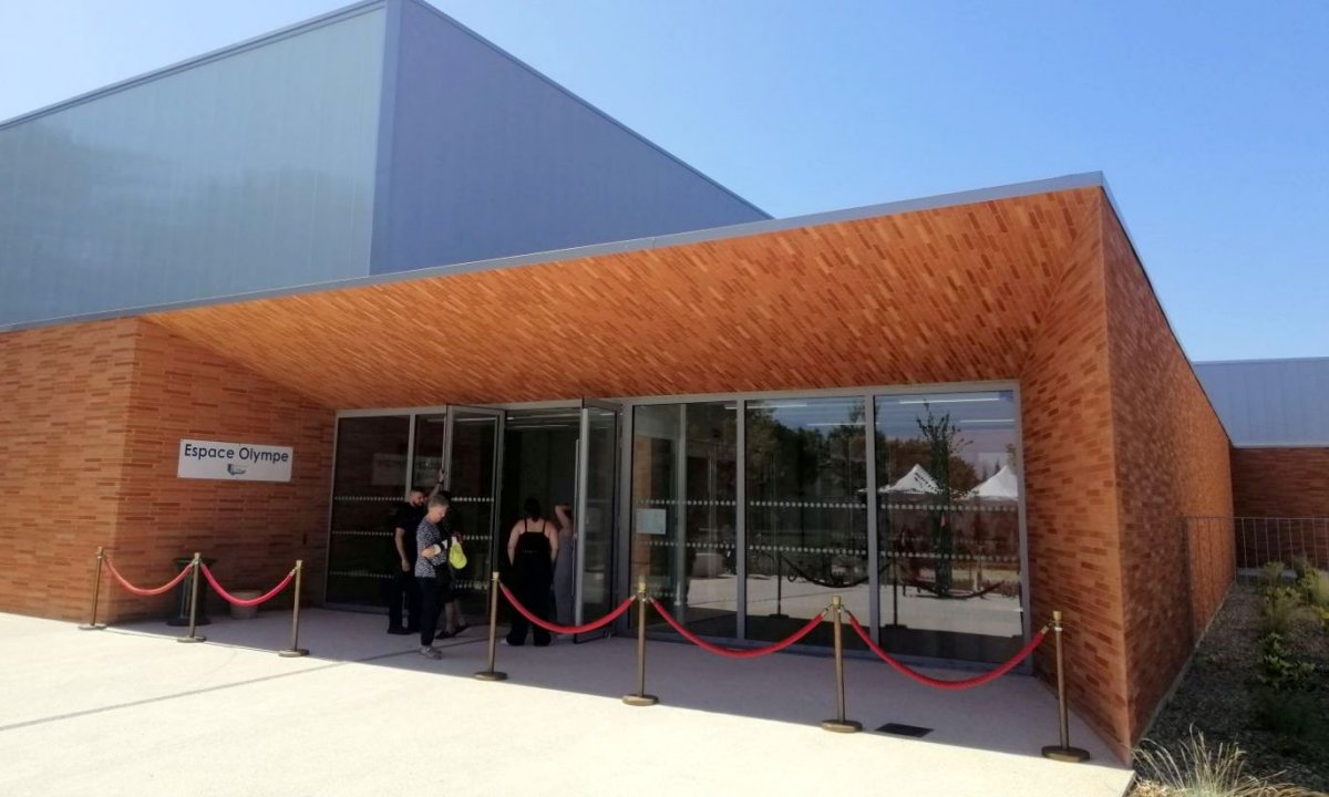 Inauguration du gymnase à Eaunes (31)
