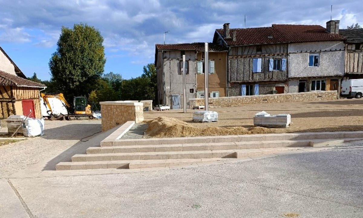 Village de Castelnau d'Auzan - Labarrere (32)