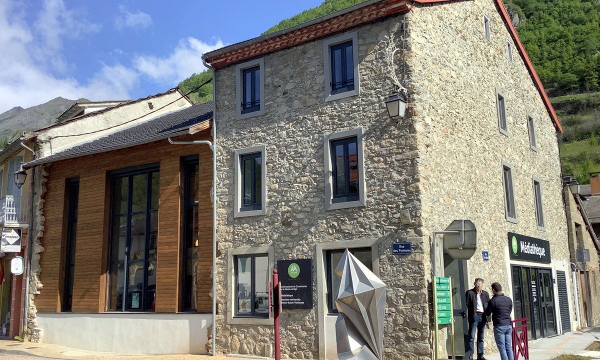 Médiathèque et de bureaux administratifs à AUZAT (09)