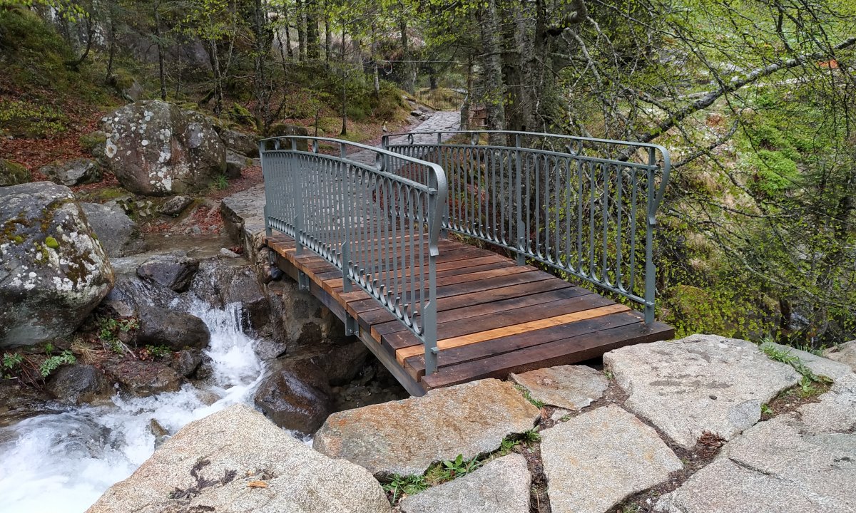 Réparation de deux passerelles au Pont d'Espagne à Cauterets (65)